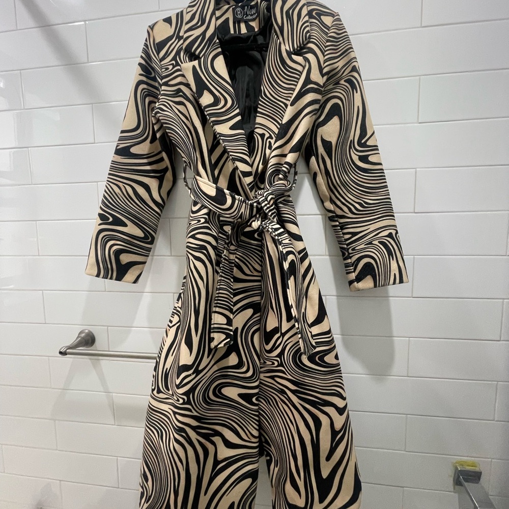 Vintage Chic Black and Cream Swirl Patterned Coat